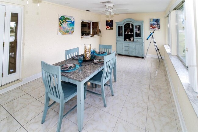 Building Photo - 3526 Overland Dr