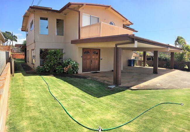 Front Yard - 94-872 Lumiholoi St