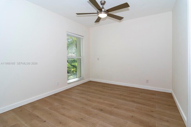 Building Photo - 2011 NE 211th St