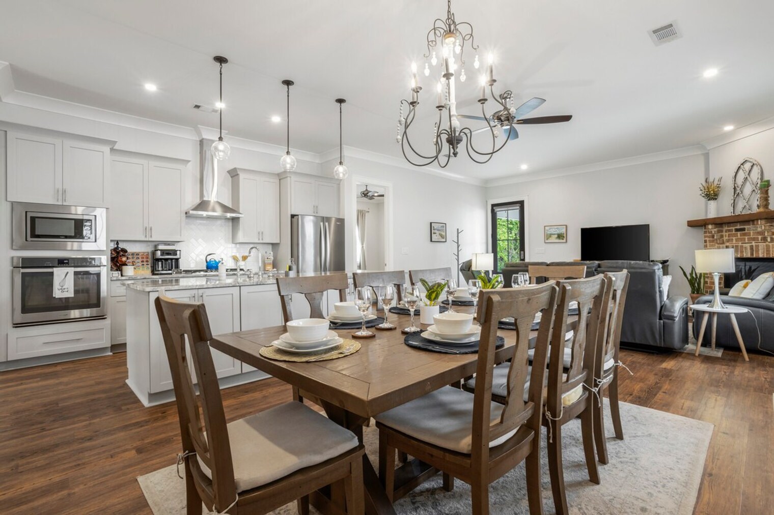 Building Photo - 164 Markham Dr