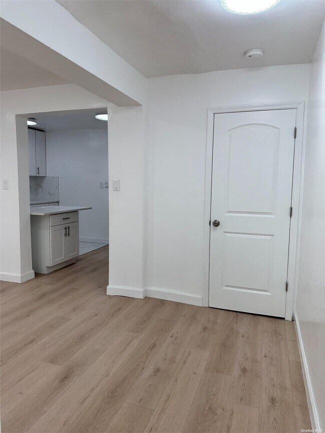 Building Photo - 43-43 Kissena Blvd