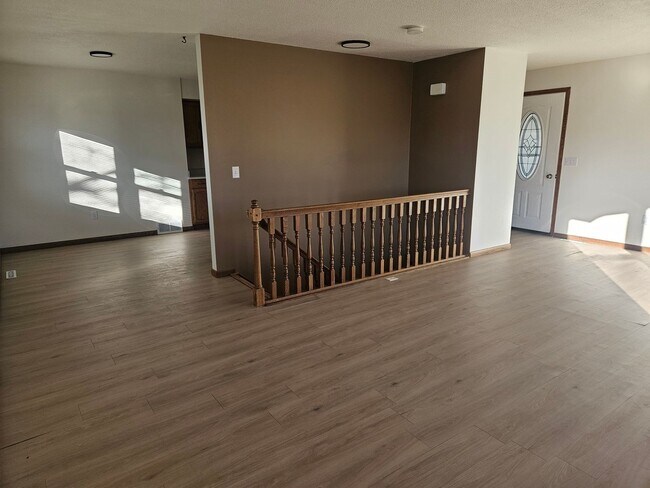 Building Photo - 1732-1734 6th St SE