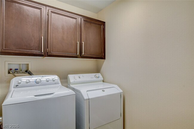 Building Photo - 3962 Coyote Ridge Ct