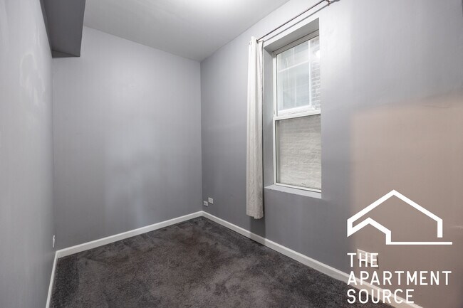 Building Photo - 2120 W Cullerton St