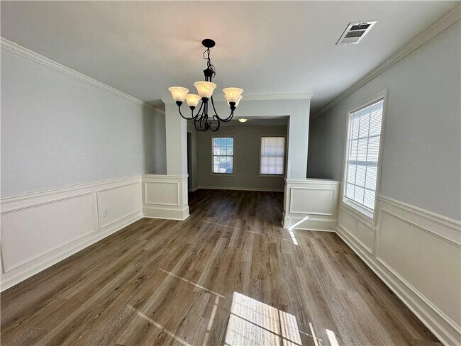 Building Photo - 712 Pinnacle Dr.