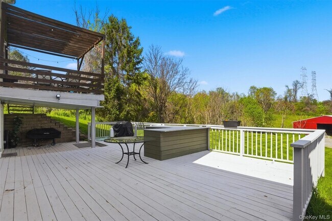 Building Photo - 34 Rombout Rd