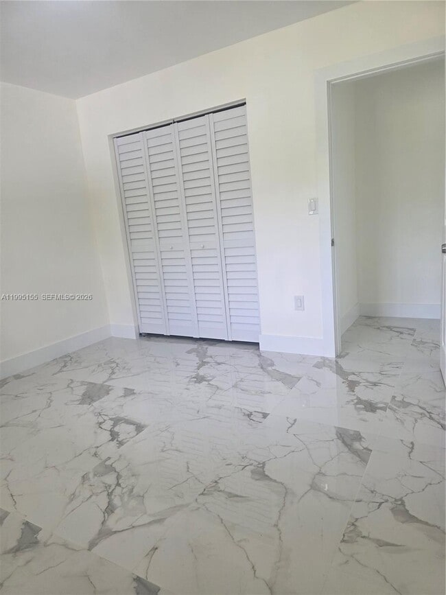 Building Photo - 443 NW 23rd Pl