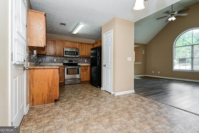 Building Photo - 543 Brewer Dr