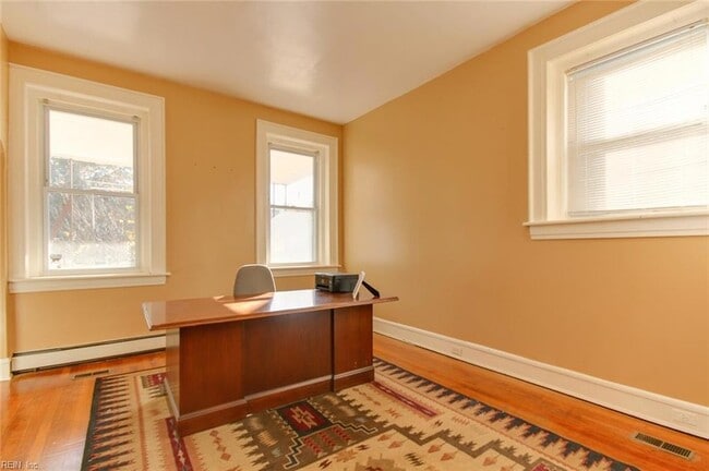 Building Photo - 3901 Newport Ave