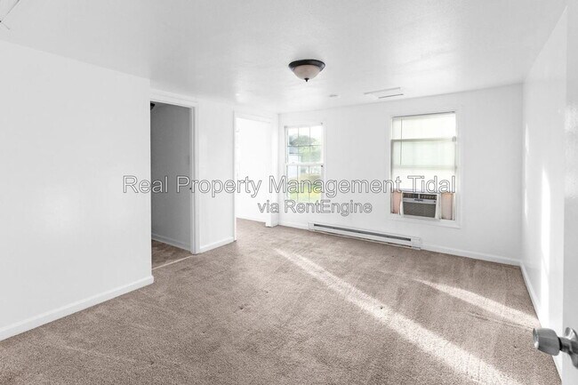 Building Photo - 1035 23rd St