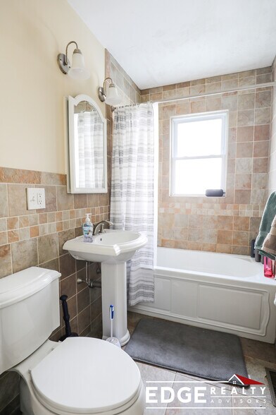 Building Photo - 8 Matchett St