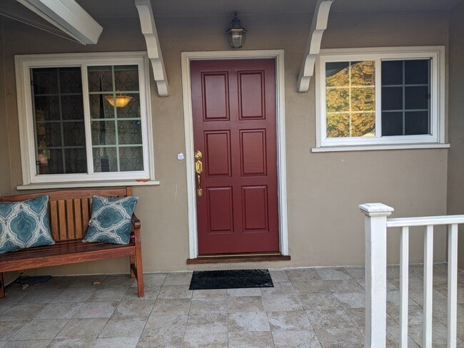 Building Photo - 3437 Gavota Ave