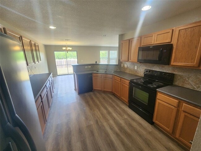 Building Photo - 9417 Edmundsbury Dr