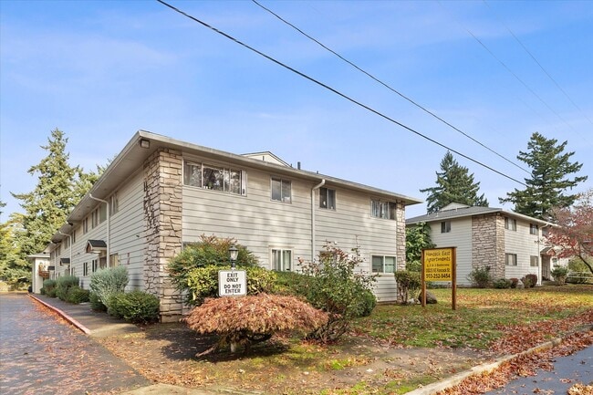 Building Photo - Hancock East Apartments