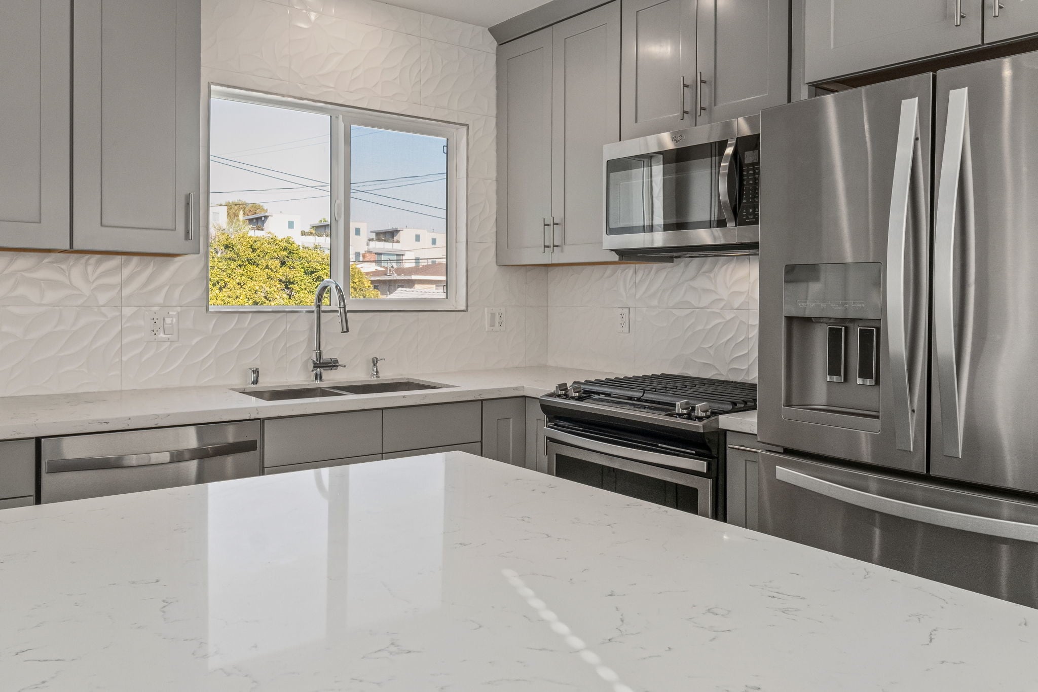 Building Photo - 1238 S Burnside Ave