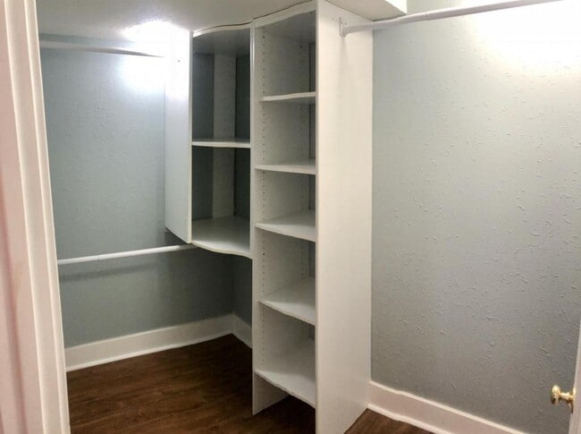 Building Photo - 1208 9th Ave