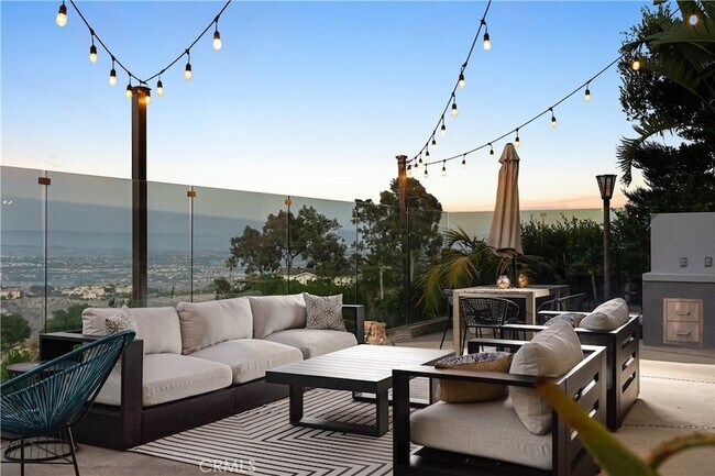 Building Photo - 3230 Tyrol Dr