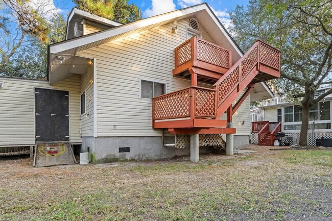 Building Photo - 912 Little Bay Ave