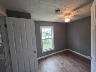 Building Photo - 228 N Maple Ave