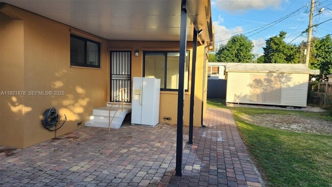 Building Photo - 8010 SW 16th St