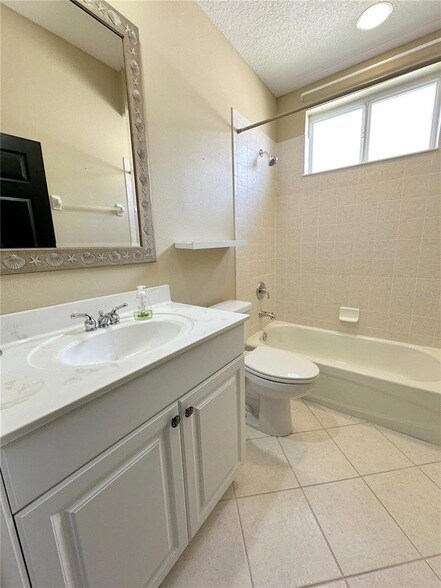 Building Photo - 8899 Eagle Bay Ct