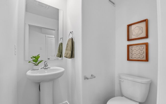 Building Photo - 1487 E 690 N