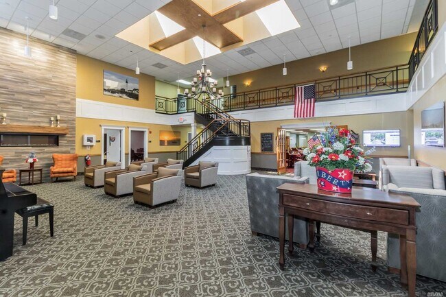 Building Photo - 565 Albany Ave