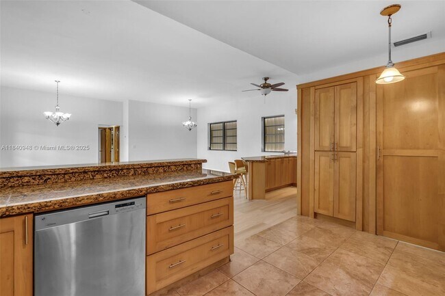 Building Photo - 12845 SW 49th Terrace