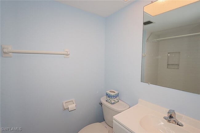 Building Photo - 13 High Point Cir N