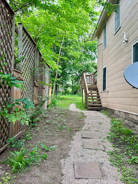 Building Photo - 528 Union St