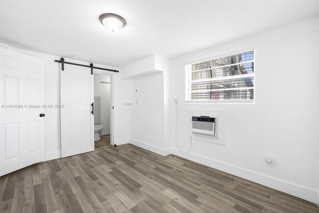 Building Photo - 2300 W Flagler St