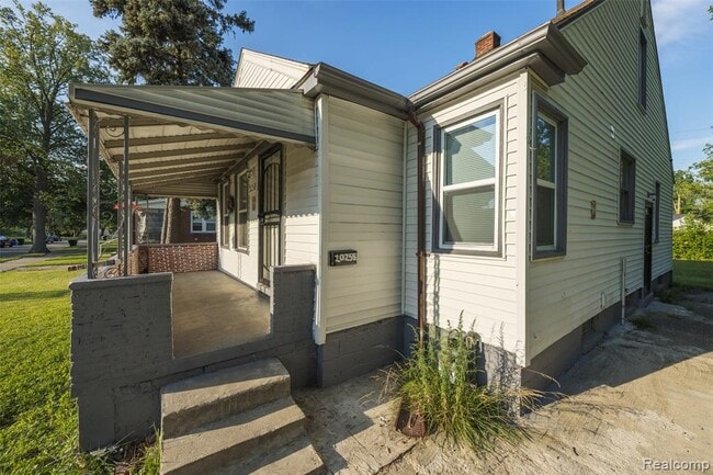 Building Photo - 20258 Caldwell St