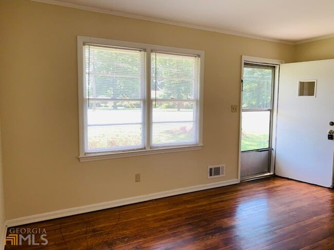 Building Photo - 6 Ozmore St