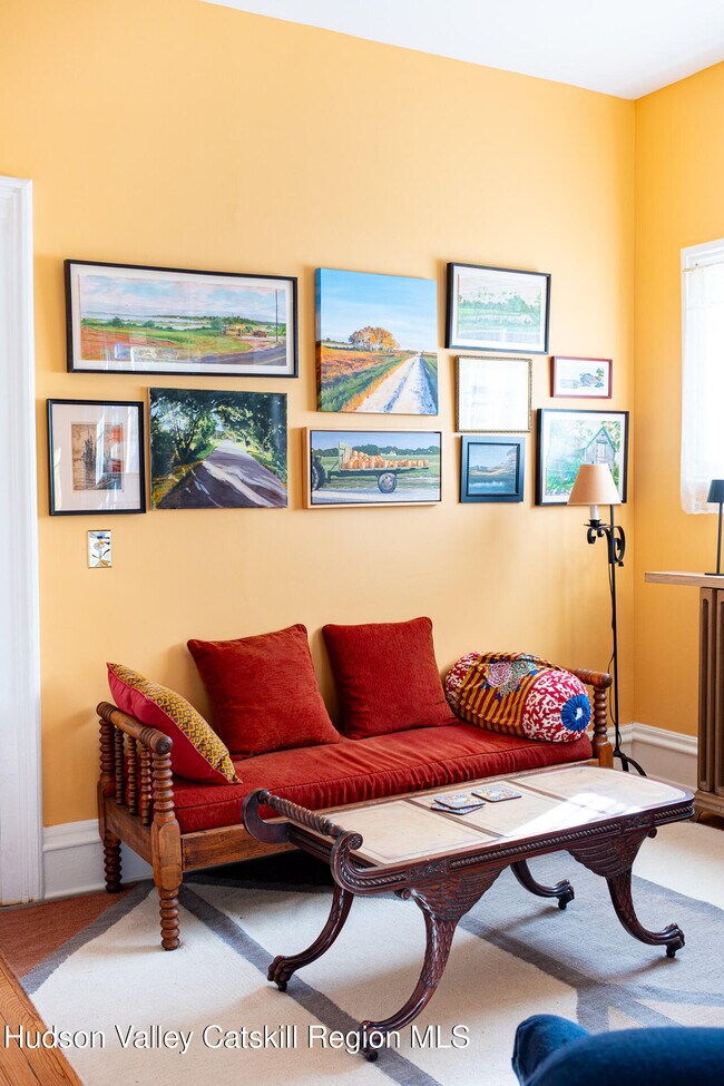 Building Photo - 5 Fairview Ave