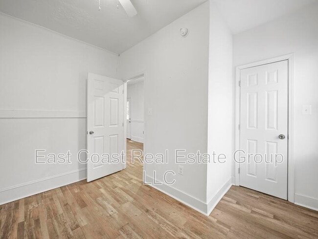 Building Photo - 157 N Conococheague St