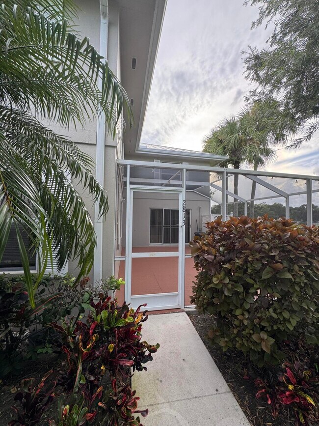 Building Photo - 2813 SW Lakemont Pl