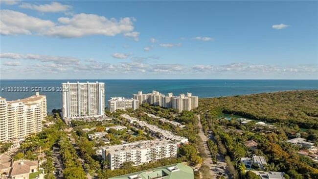 Building Photo - 210 Seaview Dr