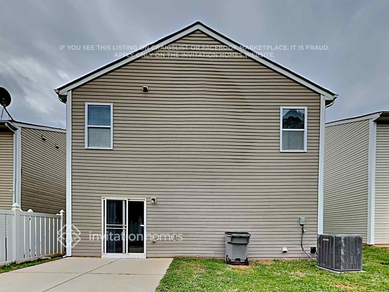 Building Photo - 1042 Black Oak Dr