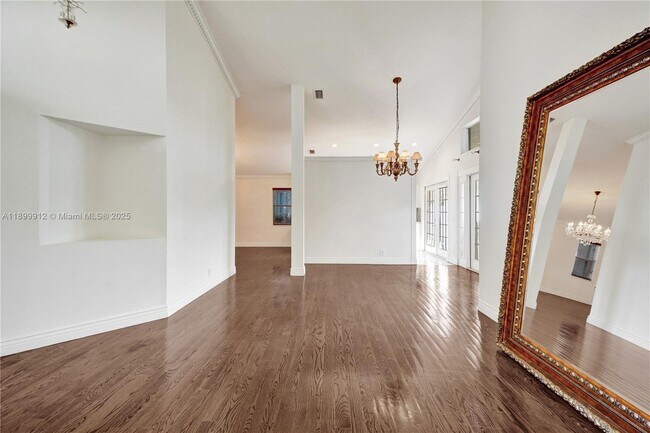 Building Photo - 658 Stanton Dr