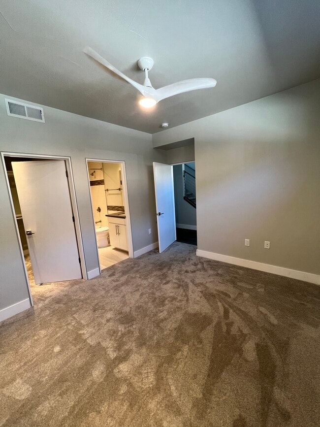 Building Photo - 100 High St