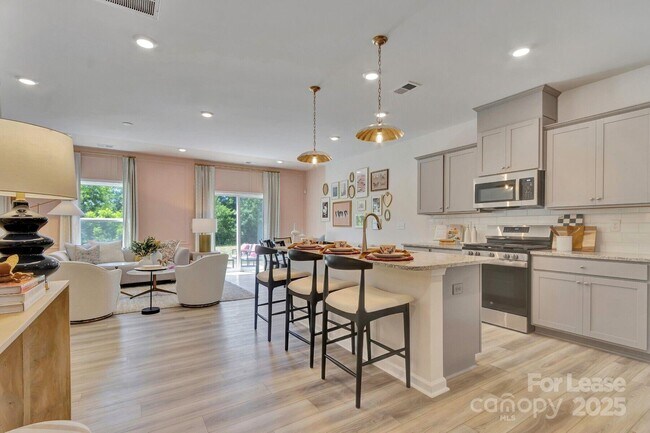 Building Photo - 747 Lock Haven Dr NW