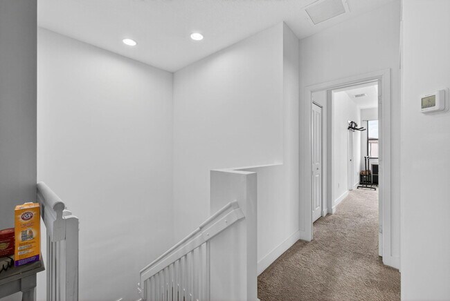 Building Photo - 4009 Sequoia Pl