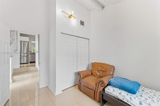 Building Photo - 9425 N Miami Ave