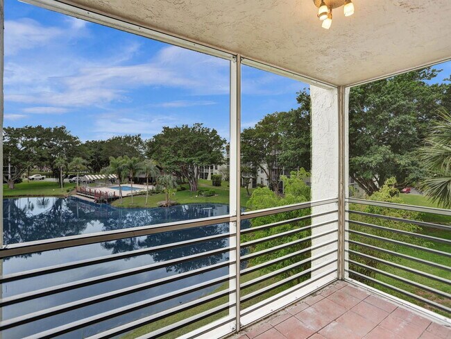Building Photo - 9330 Lagoon Pl