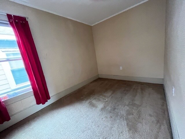 Building Photo - 1202 6th Ave