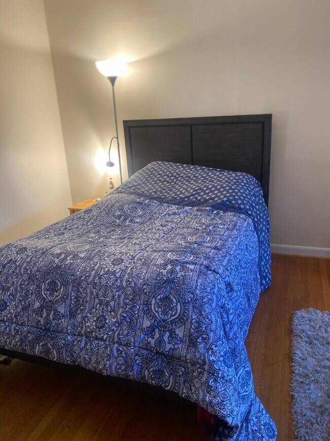 Building Photo - 176 Salem St