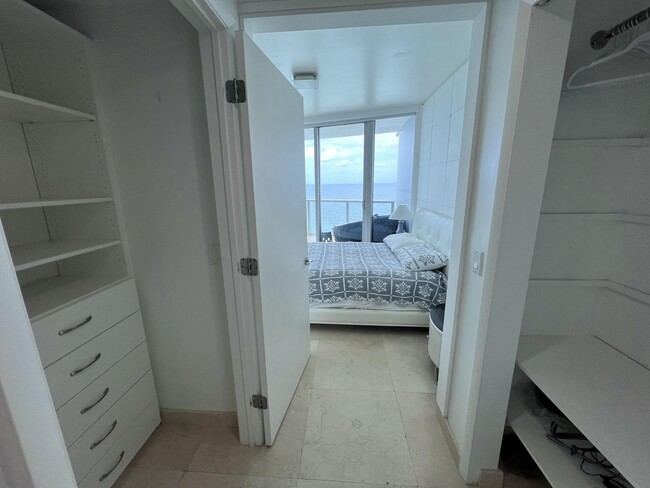 Building Photo - 17001 Collins Ave