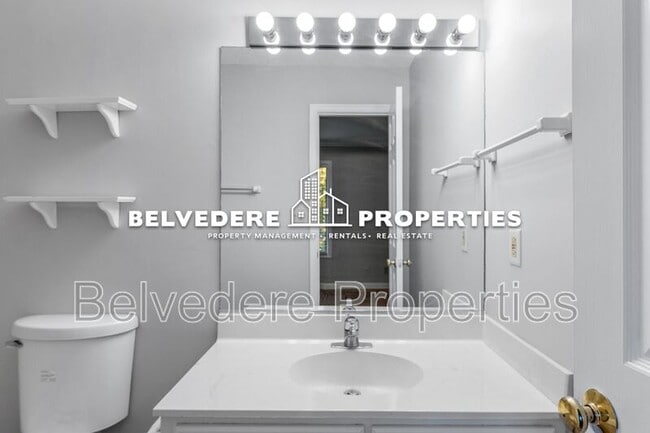 Building Photo - 102 Wafco Ln