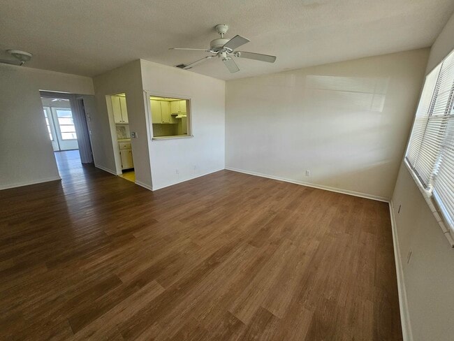 Building Photo - 214 Easthampton I