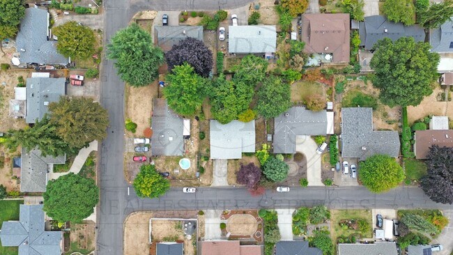 Building Photo - 15166 SE Topaz Ave